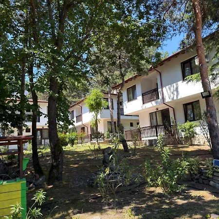 Holiday home боров рай *