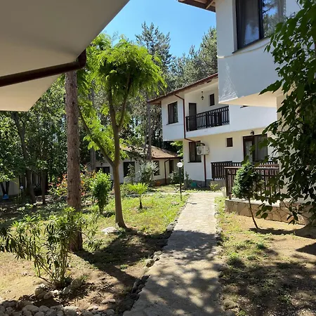 Holiday home боров рай